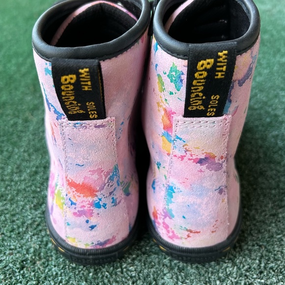 NWT Dr. Martens Sheridan Rainbow Suede Boot Pink 10 - Picture 7 of 14